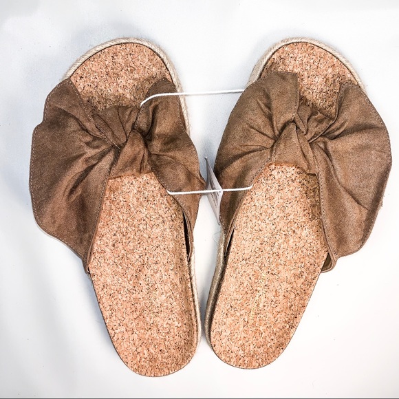 American Eagle Outfitters Shoes - NWT American Eagle Oversized Bow Slide Sandal